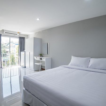 S44Room Бангкок Екстер'єр фото
