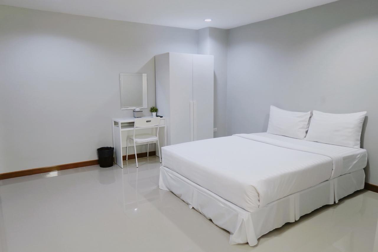 S44Room Бангкок Екстер'єр фото