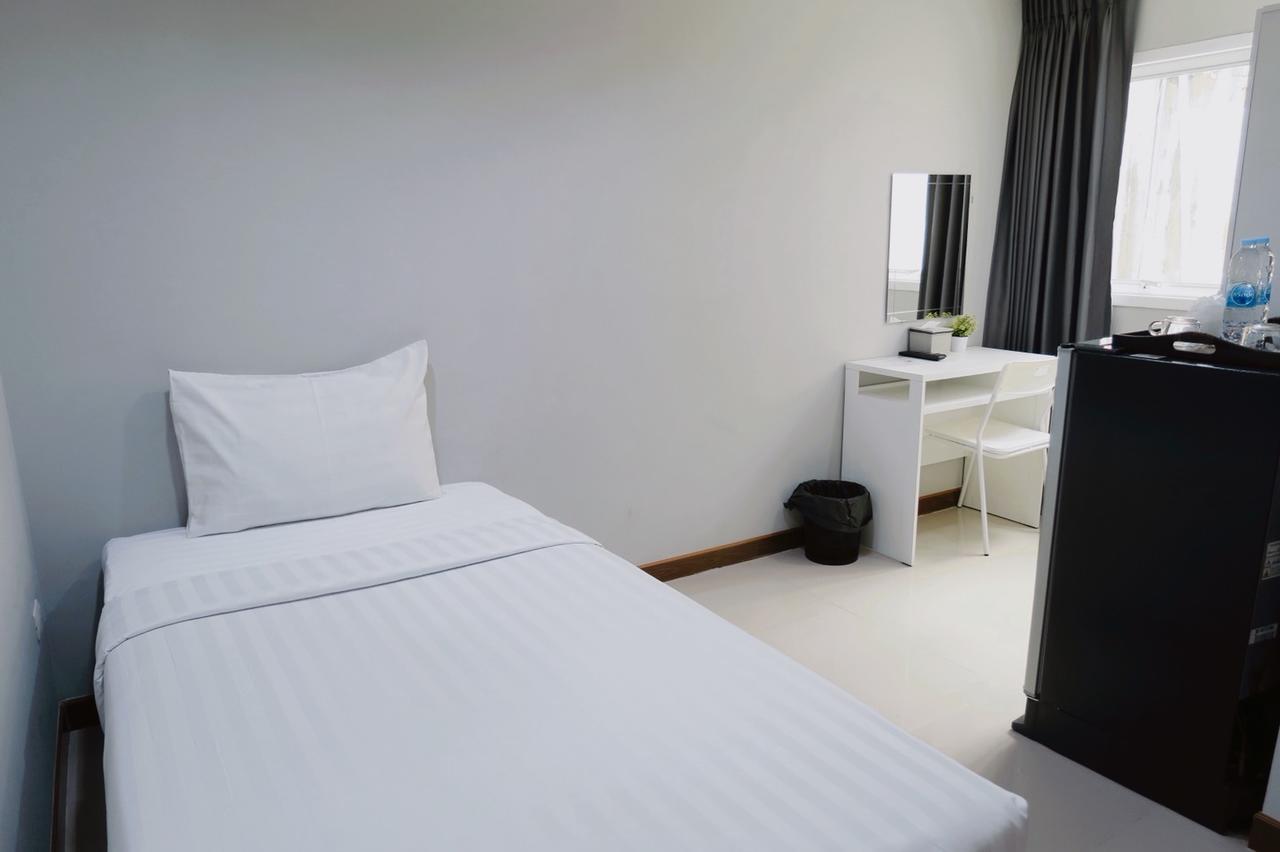 S44Room Бангкок Екстер'єр фото